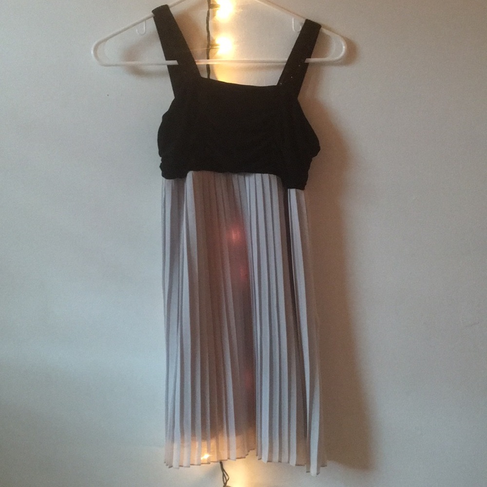 A cute comfortable flowly dress